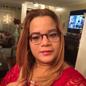 Meet your Posher, Yanais